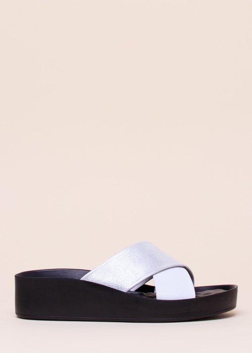 Loretta Vitale bateliai