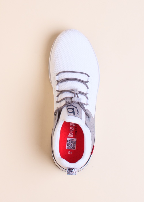 Bugatti laisvalaikio bateliai Numbis