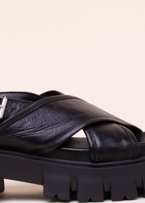 Inuovo odinė avalynė