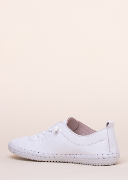 Cosmos laisvalaikio bateliai