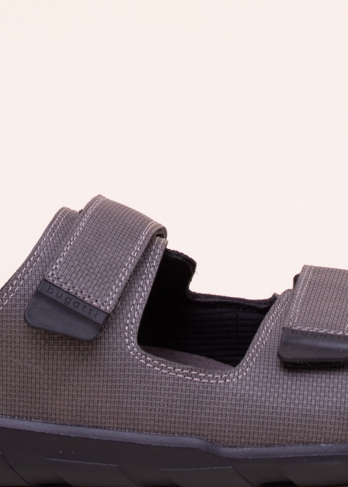 Bugatti sandalai Boas