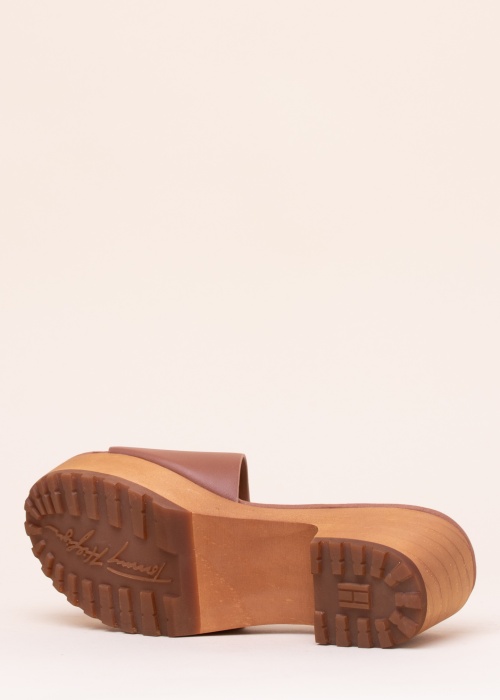 Tommy Hilfiger bateliai