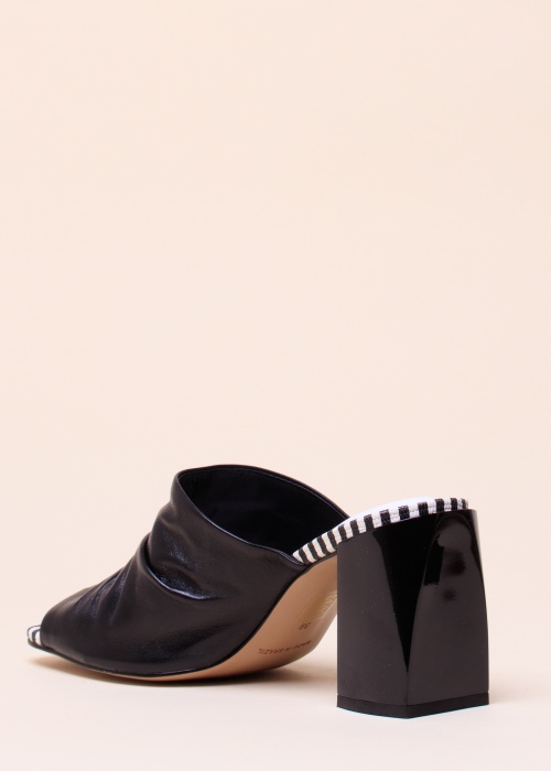 Loretta Vitale bateliai