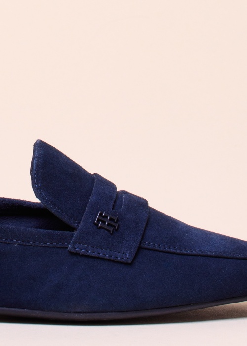 Tommy Hilfiger bateliai