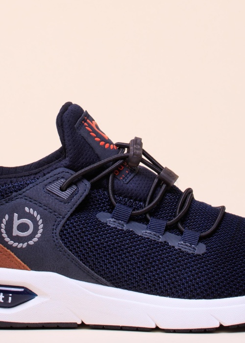 Bugatti laisvalaikio bateliai Numbis