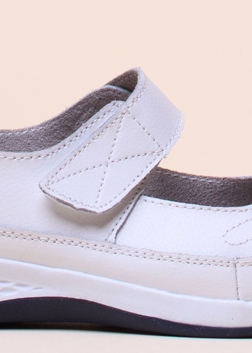 Lundeberg laisvalaikio bateliai Heden