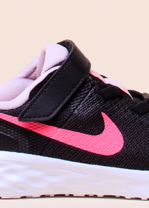 Nike bėgimo bateliai  Revolution 6