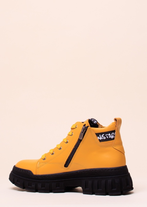 Loretta Vitale aulinukai