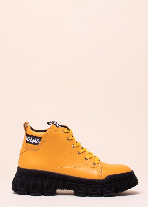 Loretta Vitale aulinukai