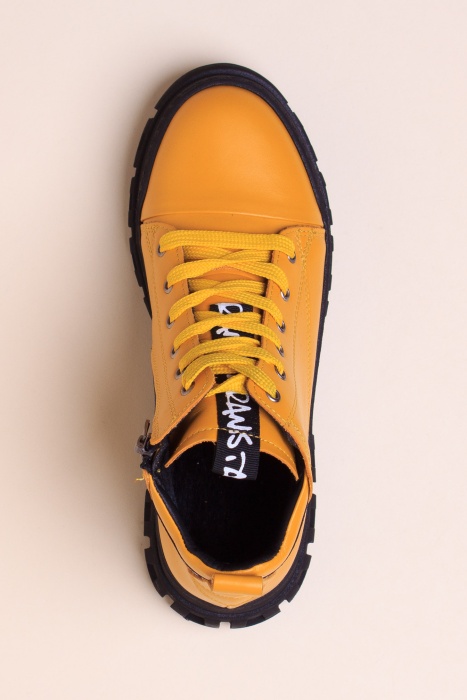 Loretta Vitale aulinukai