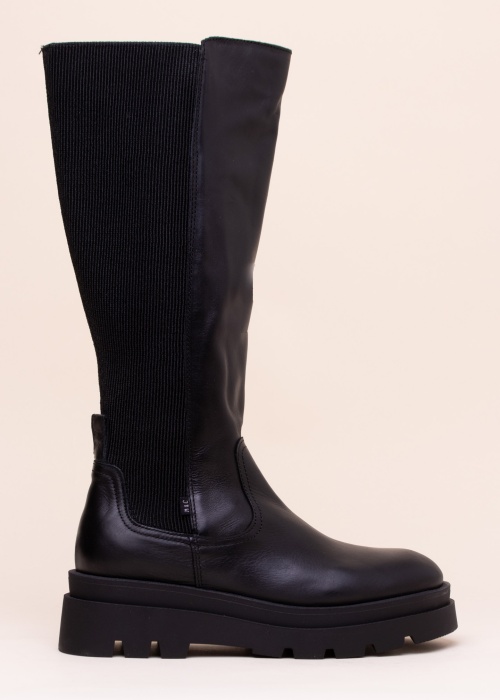 Musse & Cloud batai Madona