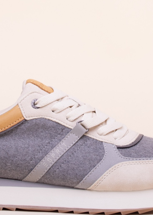 Esprit laisvalaikio bateliai