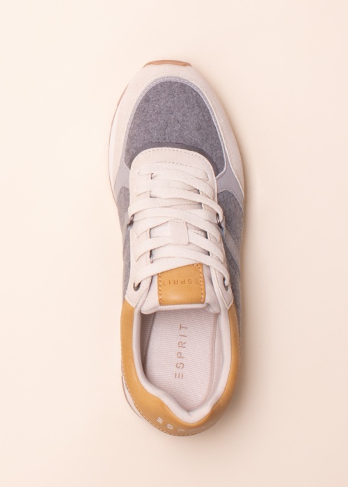 Esprit laisvalaikio bateliai