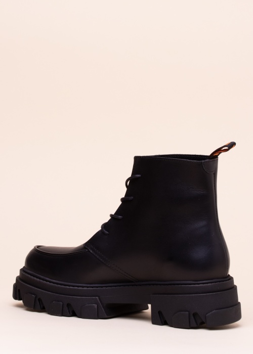 Bianco aulinukai Biaginny