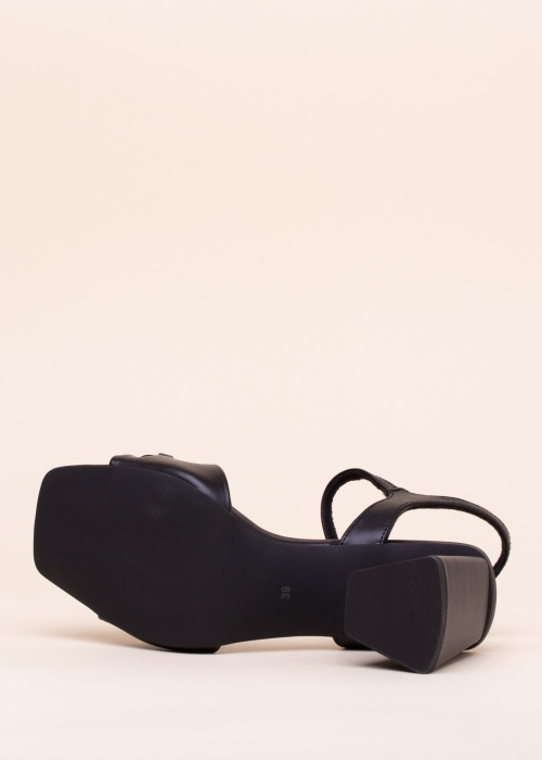 Marco Tozzi bateliai