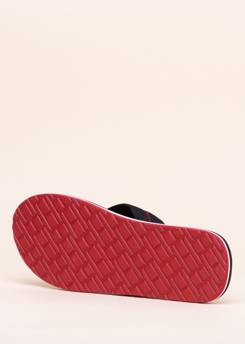 Tommy Hilfiger šlepetės per pirštą