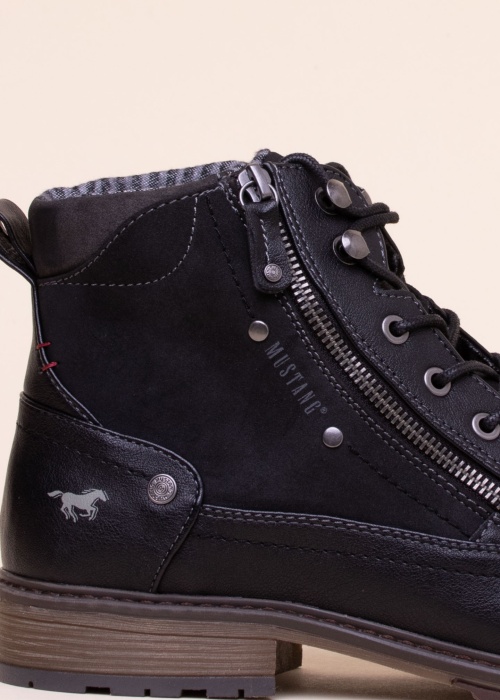 Mustang auliniai batai