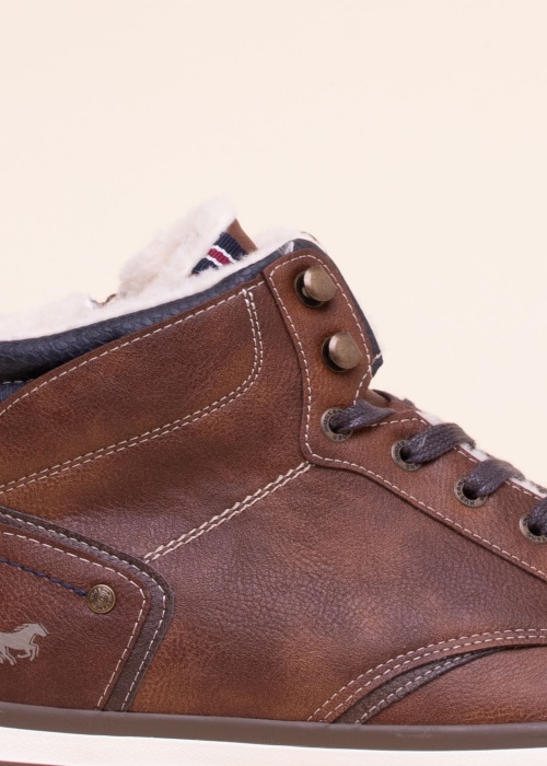 Mustang sportiniai bateliai