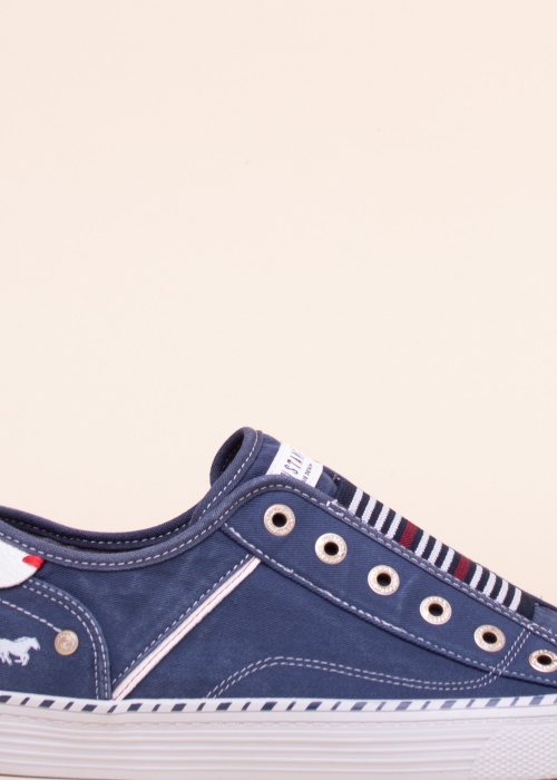 Mustang laisvalaikio batai