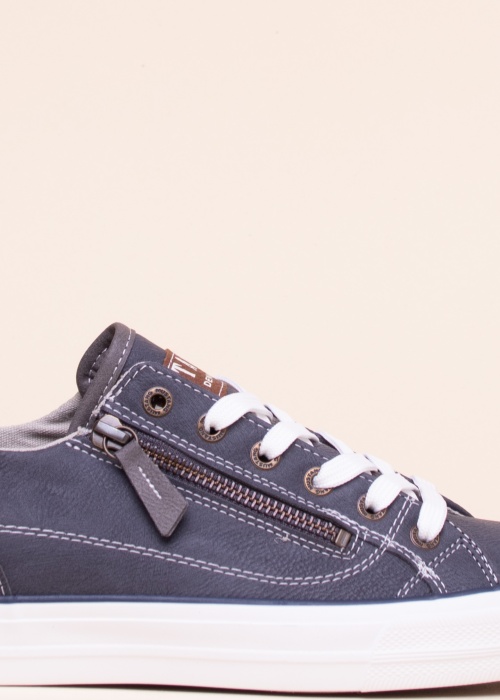 Mustang laisvalaikio batai