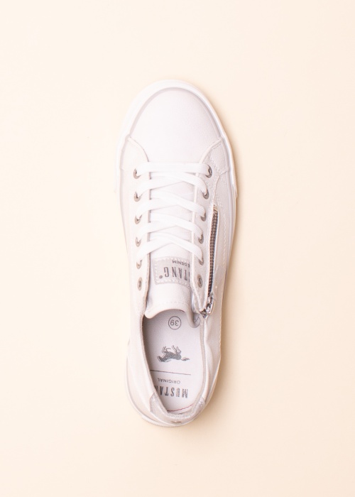 Mustang laisvalaikio batai