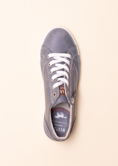 Mustang laisvalaikio batai