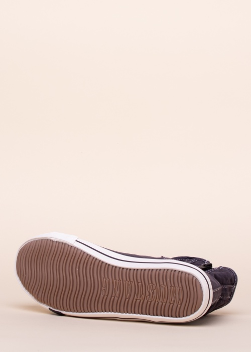 Mustang laisvalaikio batai