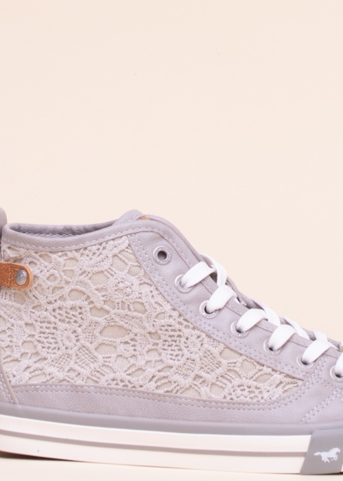 Mustang laisvalaikio batai