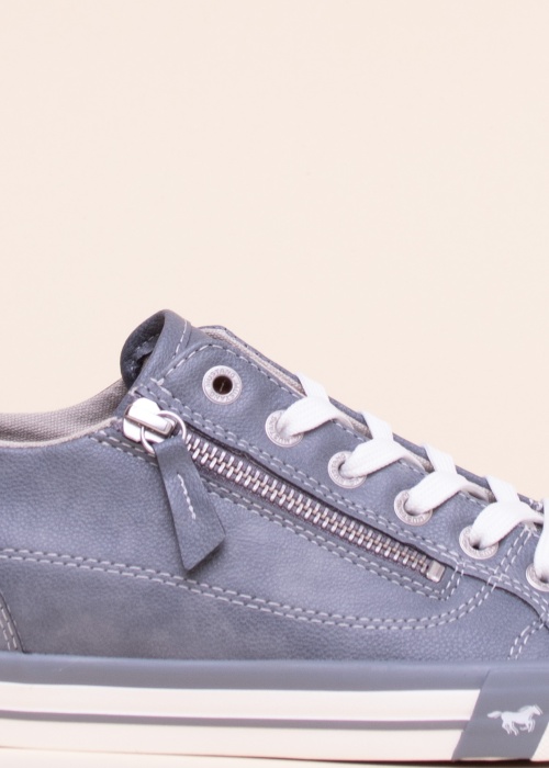 Mustang laisvalaikio batai