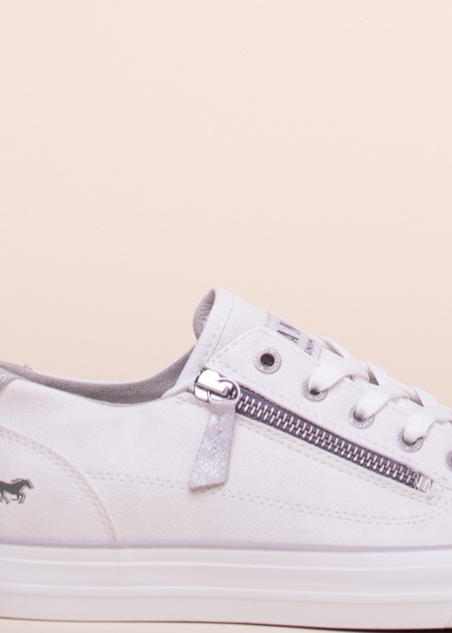 Mustang laisvalaikio batai