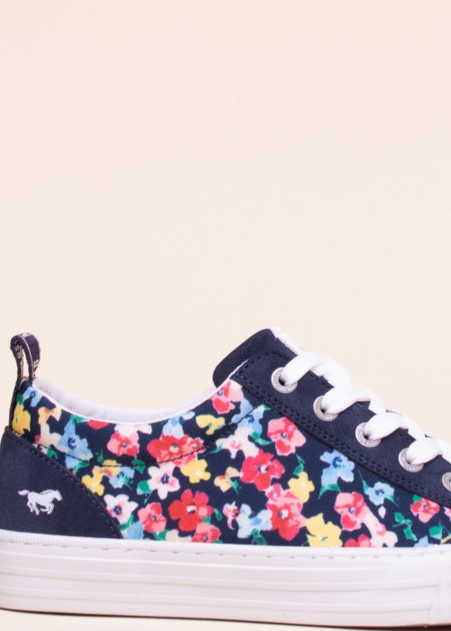 Mustang laisvalaikio batai