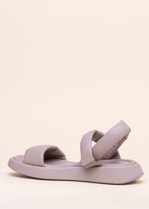 Molly Bessa basutės