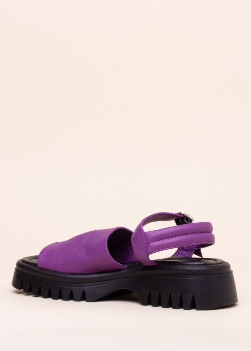 Molly Bessa basutės