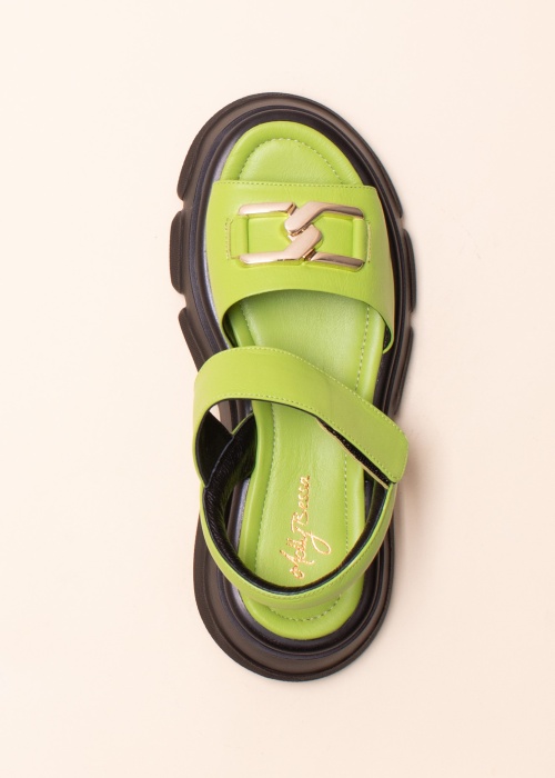 Molly Bessa basutės