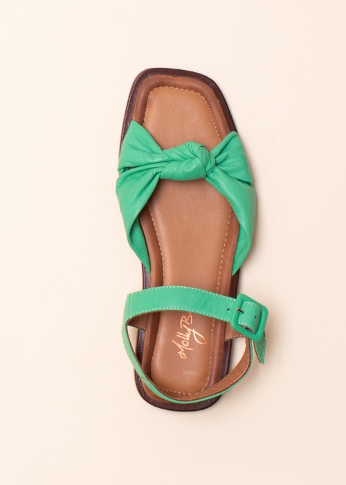 Molly Bessa basutės