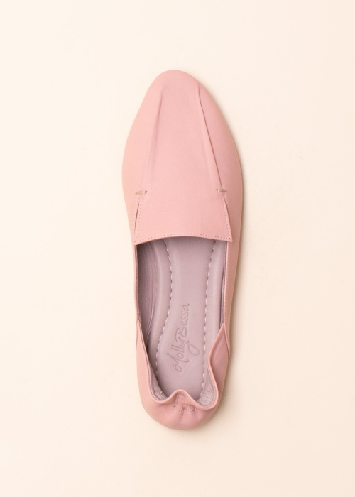 Molly Bessa bateliai