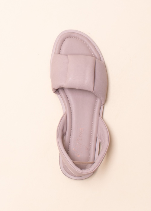 Molly Bessa basutės