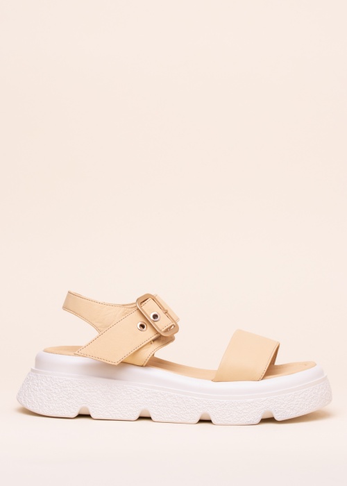 Molly Bessa basutės