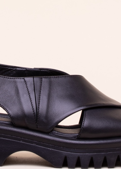 Molly Bessa basutės