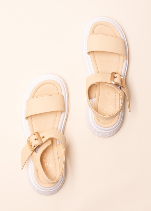 Molly Bessa basutės