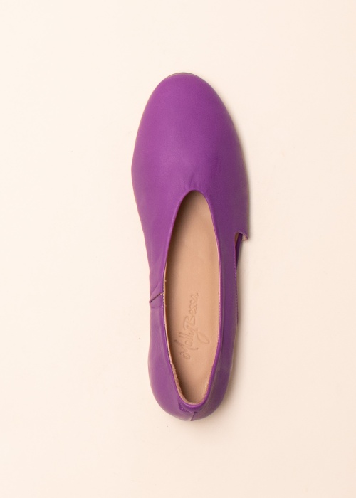 Molly Bessa bateliai