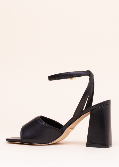 Guess bateliai Kernara