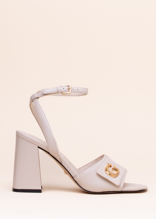 Guess bateliai Kernara