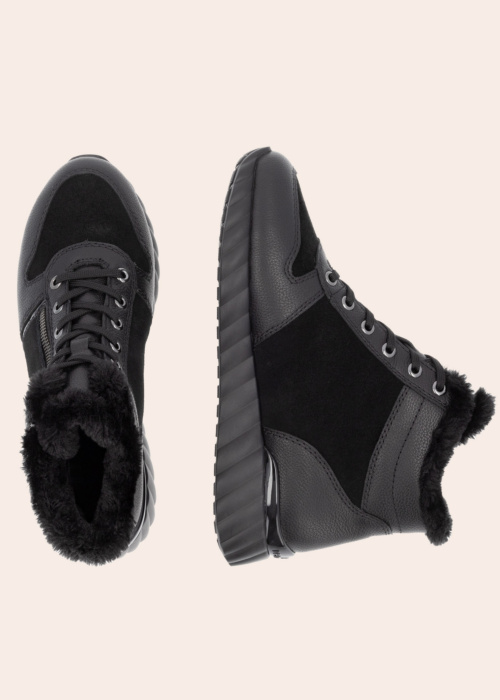 Remonte žieminiai batai