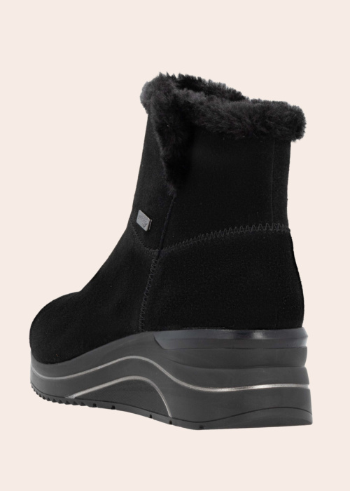 Remonte žieminiai batai