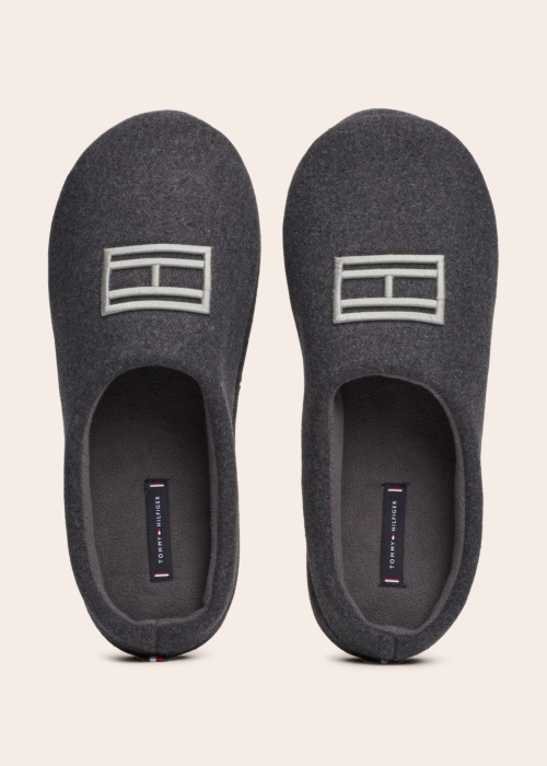 Tommy Hilfiger šlepetės dovanų dėžutėje