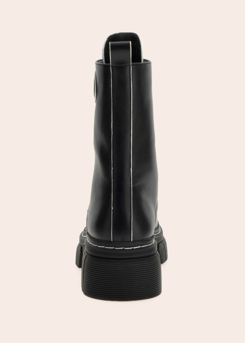 Guess aulinukai Annia