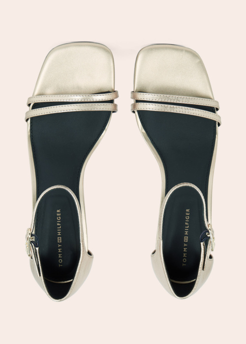 Tommy Hilfiger bateliai