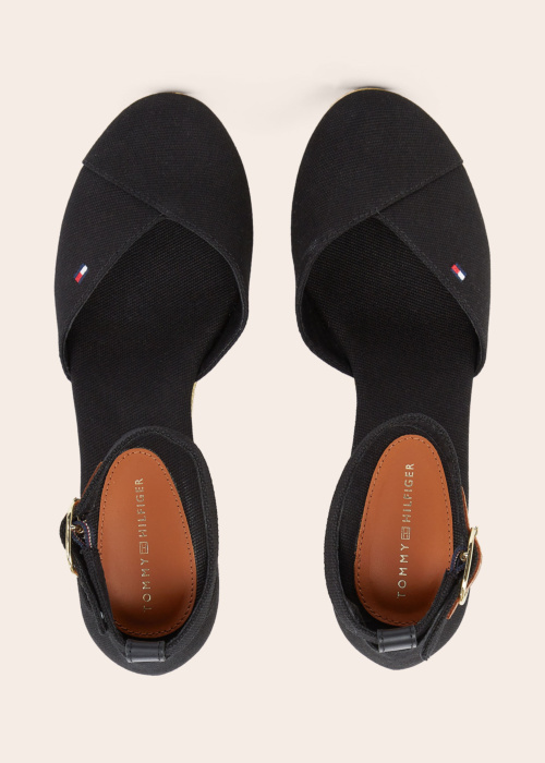 Tommy Hilfiger bateliai