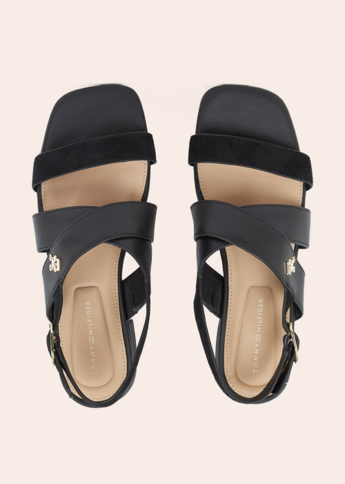 Tommy Hilfiger bateliai